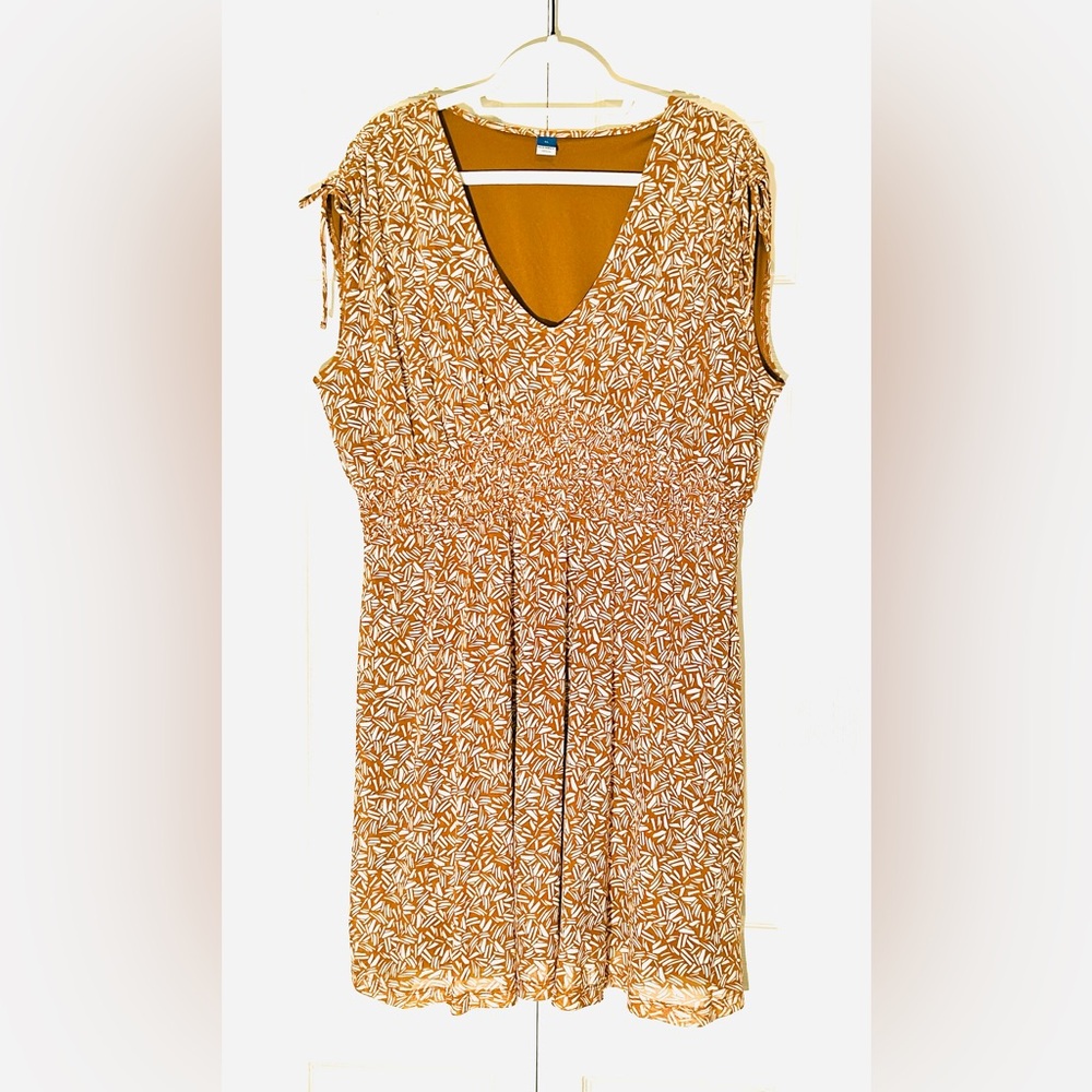 Old Navy Tan & Cream Geometric Print Sleeveless Stretchy Comfortable Day Dress